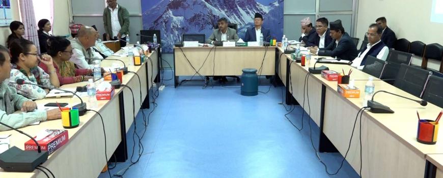संसद् भवन निर्माणको म्याद थपिएको र मन्त्री अनुपस्थित भएकोमा आक्रोश